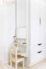 start_dressing table_massive wood