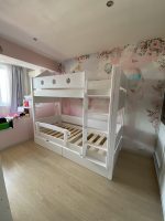 двуетажно легло с чекмеджета изцяло в бяло