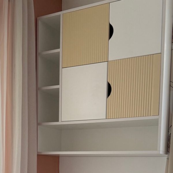 надстройка за бюро